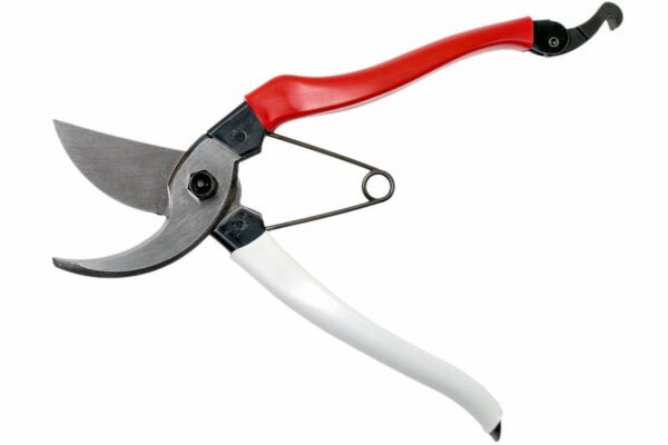 Okatsune 103 Bypass Secateurs