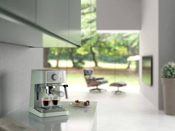 De'Longhi Manual Coffee Machine Stilosa EC260.GR, 15 Bar Pressure, Cappuccino System, Automatic Switch-Off, Compatible with ESE pods, 2 Level Tray, Capacity 1L, Green