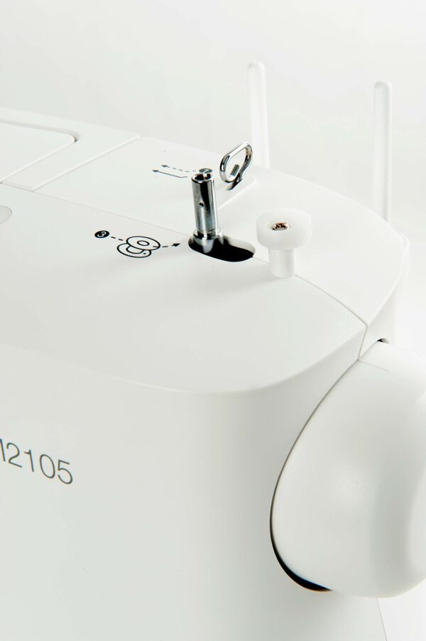 Singer M2105 Sewing Machine, White, One Size