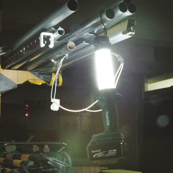 Makita DML806 14.4V/ 18V Li-Ion LXT LED Torch - Battery And Charger Not Included