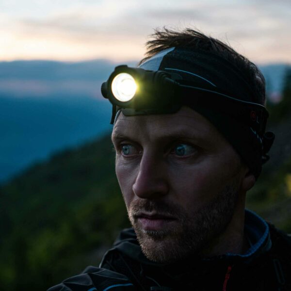 Ledlenser H7R Core Rechargeable Head Torch LED 1000 Lumen, 250m Adjustable Focus, IP68 Waterproof, Up to 65hrs Runtime, Dimmable, Headlamp for Hiking, Camping, Dog Walking, Essential Outdoor Equipment