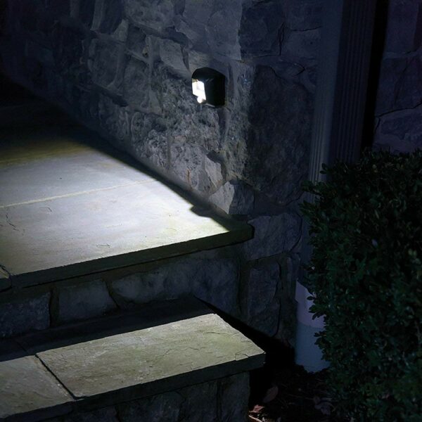 Mr. Beams MB520 Wirelsss Battery-Operated Indoor/Outdoor Motion-Sensing LED Step/Stair Light, Brown