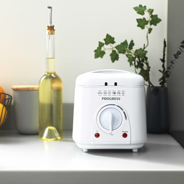 Progress EK2969P Electric 1L Mini Deep Fat Fryer - Removable Cooking Basket, Easy Clean, Non-Slip, Variable Temperature Control to 190°, Non-Stick Oil Tank, Detachable Handle, Countertop Chip Pan