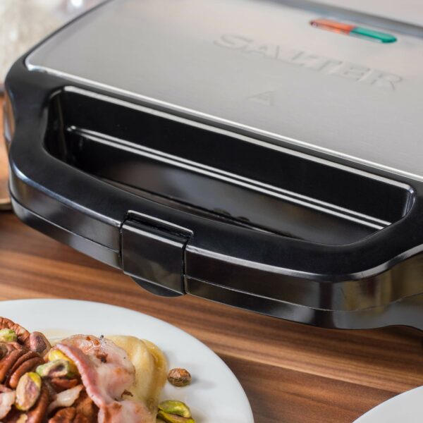 Salter Double Waffle Maker – Non-Stick Dual Waffle Iron Plates, Deep Fill Belgian & American Waffle Machine, Automatic Temperature Control, Cool Touch Handle, Savoury Snacks & Desserts, 900W, EK2249
