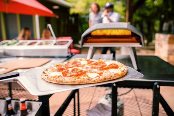 Ooni Koda 12 Gas Pizza Oven – 37 mBar Propane Outdoor Pizza Oven, Portable Pizza Oven For Fire and Stonebaked 12 Inch Pizzas