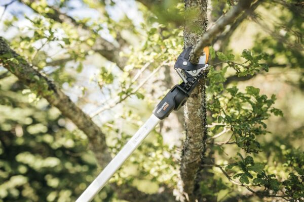 Fiskars PowerGear X Tree Pruner UPX82, Non-stick Coated, Steel Blade/Aluminium Handle, Length 1.6 m, Black/Orange, 1023625