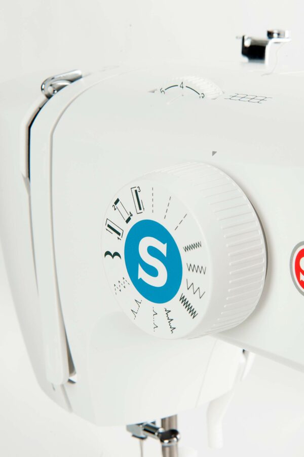 Singer M2105 Sewing Machine, White, One Size
