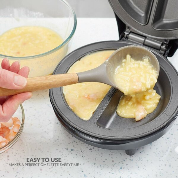 Andrew James Omelette Maker, Electric Omelette Maker Non-stick, Omelette Pan Dual Compartment, Omelettes and Eggs, Deep Non-Stick Omelette Pan, Cool Touch, Cord Storage, Power Ready Lights