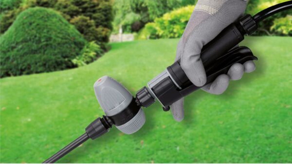 Matabi - Manual Backpack Sprayer - 12L - Fibreglass Lance - 3 Positions Pressure Regulator - Padded Straps - Garden, Orchard and Agriculture - Super Green 12 - Made in Europe