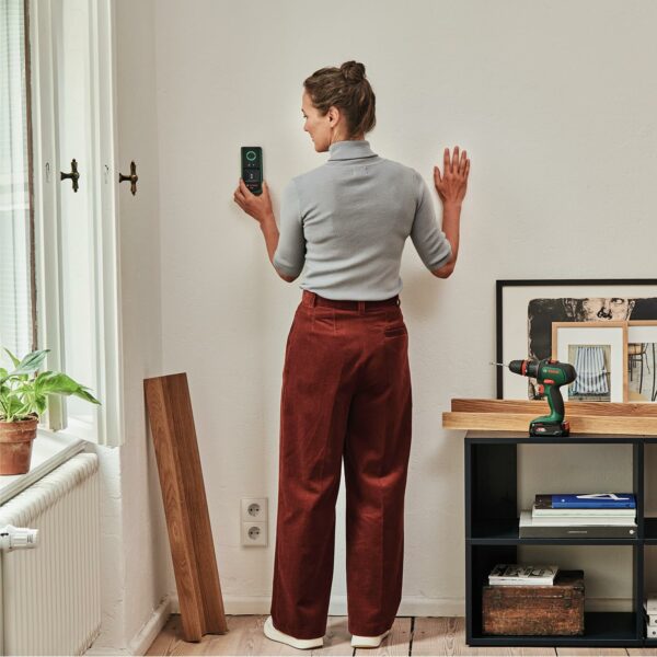 Bosch detector Truvo 2nd gen. easy one-button handling, simple detection of live cables metal wall scanner up to 70mm