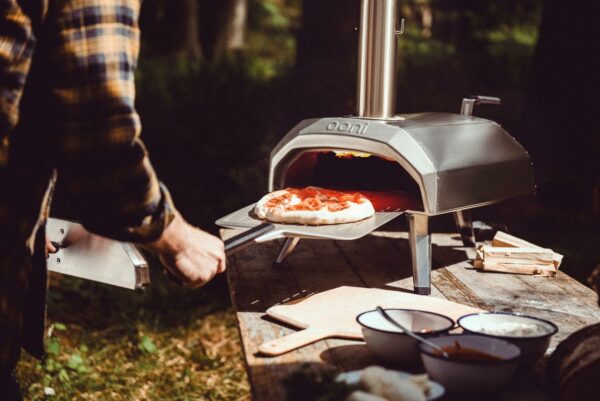 Ooni Karu 12 Multi Fuel Outdoor Pizza Oven – Portable Wood and Gas Fired Pizza Oven with Pizza Stone, Outdoor Ooni Pizza Oven - Woodfired