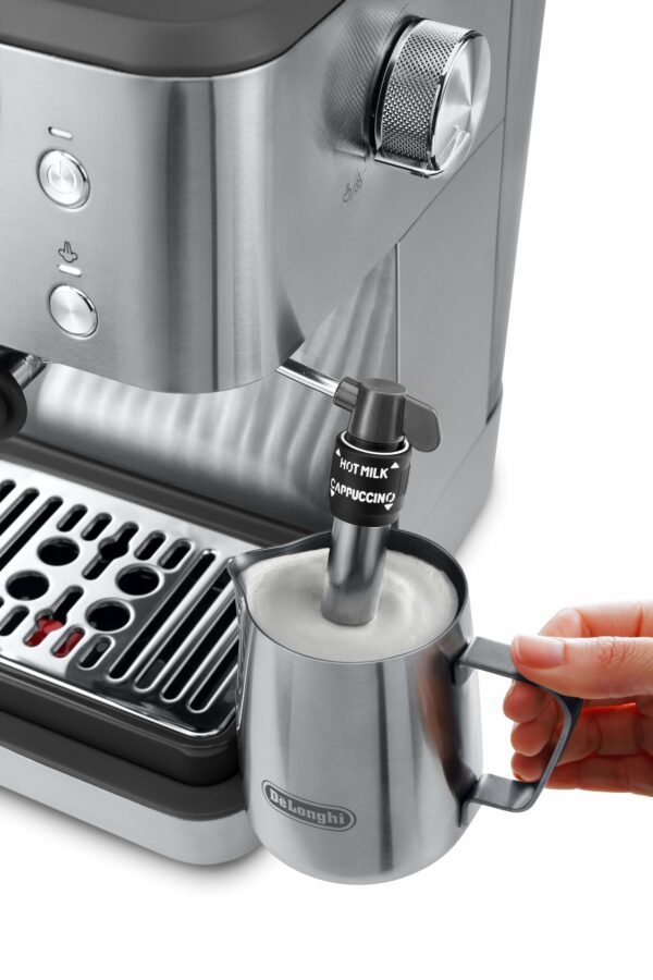 De'Longhi Linea Classic EM450.M, Manual Coffee Machine with Steam Rod, Espresso Machine with Barista Pump, Nozzle for Cappuccino, Double Wall Filter, 15bar, Cup Up to 13 cm, Stainless Steel/Metal