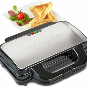 Andrew James Electric Deep Fill Toasted Sandwich Maker Grill, 4 Slice Triangle Press with Cool Touch Handle, Non-Stick Plates for Thick Cheese Toasties, 900W, For Large Deep Filled Toasted Sandwiches