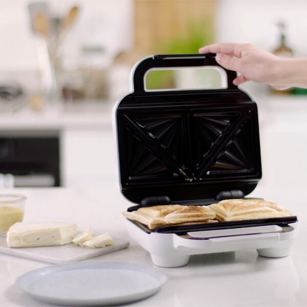 Breville Deep Fill Toastie Maker | 2 Slice Sandwich Toaster | Non-Stick Plates | Cooks a Toastie in 5 Minutes | White [VST091]