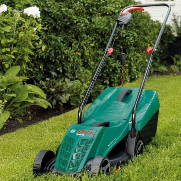 Bosch Rotak 32R Electric Rotary Lawnmower - Ideal for Small and Mid-sized Gardens, 32cm Cutting Width, Grass Comb, Powerful 1200W Motor, 31-Litre Grass Box