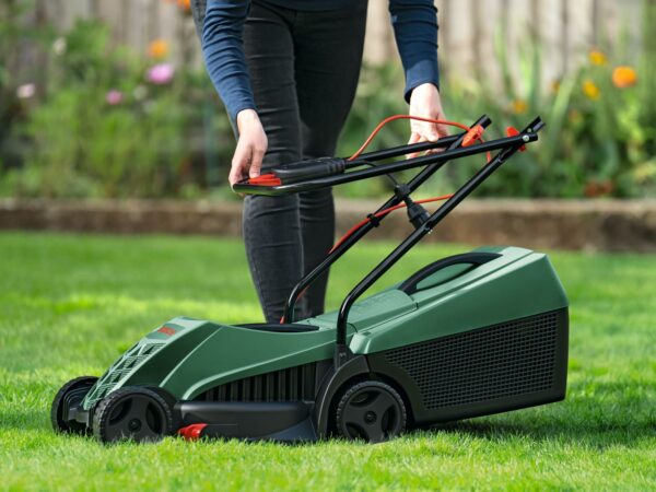 Bosch Corded Lawnmower EasyRotak 32-220 (1200 W Motor Power, Cutting Width: 32 cm, 31-Litre Grass Box, Extra 32cm Sharp Blade, Suitable for Quick and Easy Mowing with Tidy Edges) - Amazon Exclusive