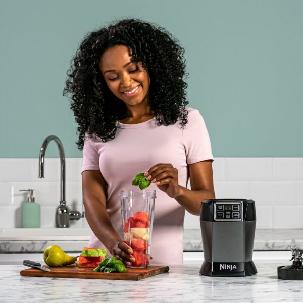 Ninja Blender with 2 Automatic Programs: Blend & Max Blend, Pulse Setting, 2x 700ml Cups with Spout Lids, 1000W, Dishwasher Safe Parts, Smoothie Maker, Auto-iQ, Black BN495UK