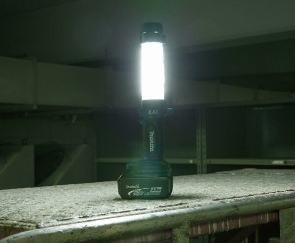 Makita DML806 14.4V/ 18V Li-Ion LXT LED Torch - Battery And Charger Not Included