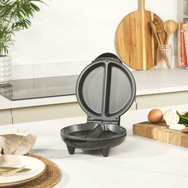 Salter Dual Omelette Maker – Non-Stick Deep Fill Cooking Plates, Double Egg Cooker, Makes 2 Omelettes, No Flipping Required, Cook With Little To No Oil, Fast Preheat, Easy Clean, 750W, EK2716