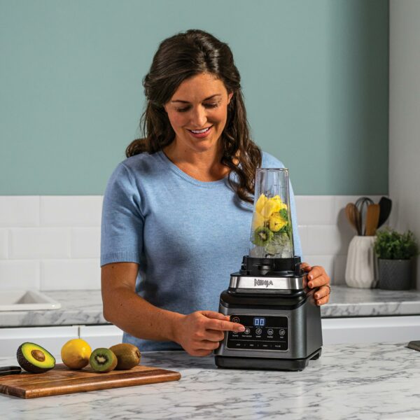 Ninja 3-in-1 Food Processor & Blender with 5 Automatic Programs: Blend, Max Blend, Chop, Mix, Puree, 1.8L Bowl, 2.1L Jug, 700ml Cup, 1200W, Dishwasher Safe Parts, Auto-iQ, Black BN800UK