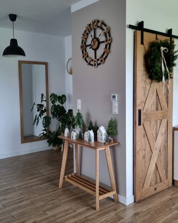 Beliani Traditional Console Table Living Room Furniture with Shelf MDF Light Wood 90 x 40 cm Tulare