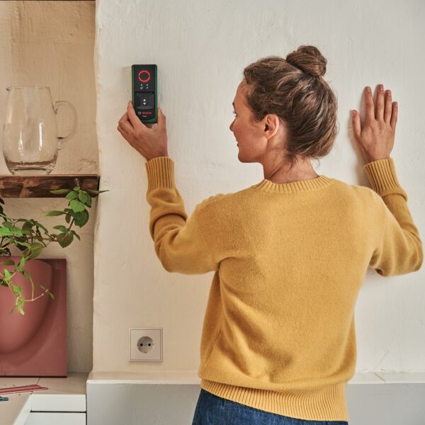 Bosch detector Truvo 2nd gen. easy one-button handling, simple detection of live cables metal wall scanner up to 70mm