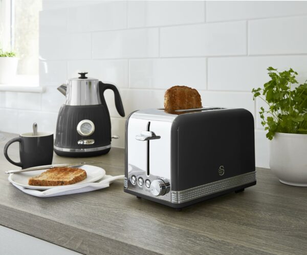 Swan ST19010BN Retro 2-Slice Toaster with Defost/Reheat/Cancle Functions, Cord Storage, 815W, Retro Black