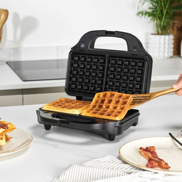 Salter 4-In-1 Snack Maker - Sandwich Toaster, Waffle Maker, Panini Press Grill, Omelette Maker, Removable Extra Large Deep Fill Hot Plates, Non-Stick, 900W, Auto Temperature Control, Stay Cool Handle