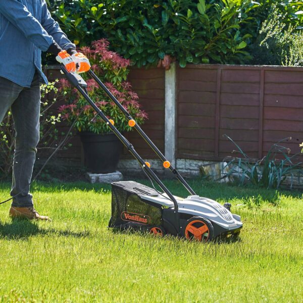 VonHaus Lawn Scarifier Aerator Rake Electric 1500W – for Dethatching/Raking Grass of Thatch, Moss, Dead Leaves and Aerates Soil
