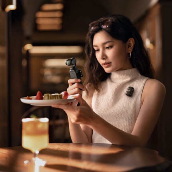 DJI Osmo Pocket 3 Creator Combo, Vlogging Camera with 1'' CMOS  4K/120fps Video, 3-Axis Stabilization, Face/Object Trackingacking